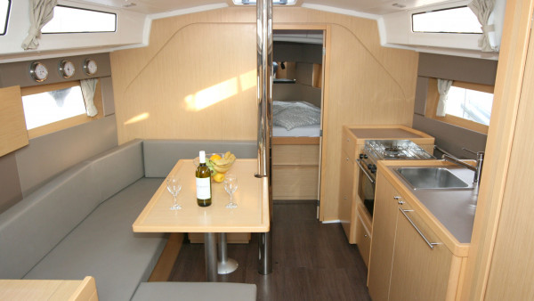 YachtABC - Olli - Croatia - Oceanis 38 - 3 cab.