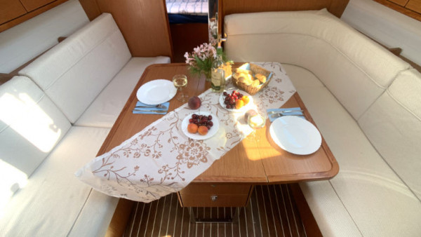 YachtABC - Little Joe - Croatia - Bavaria Cruiser 34 - 2 cab.